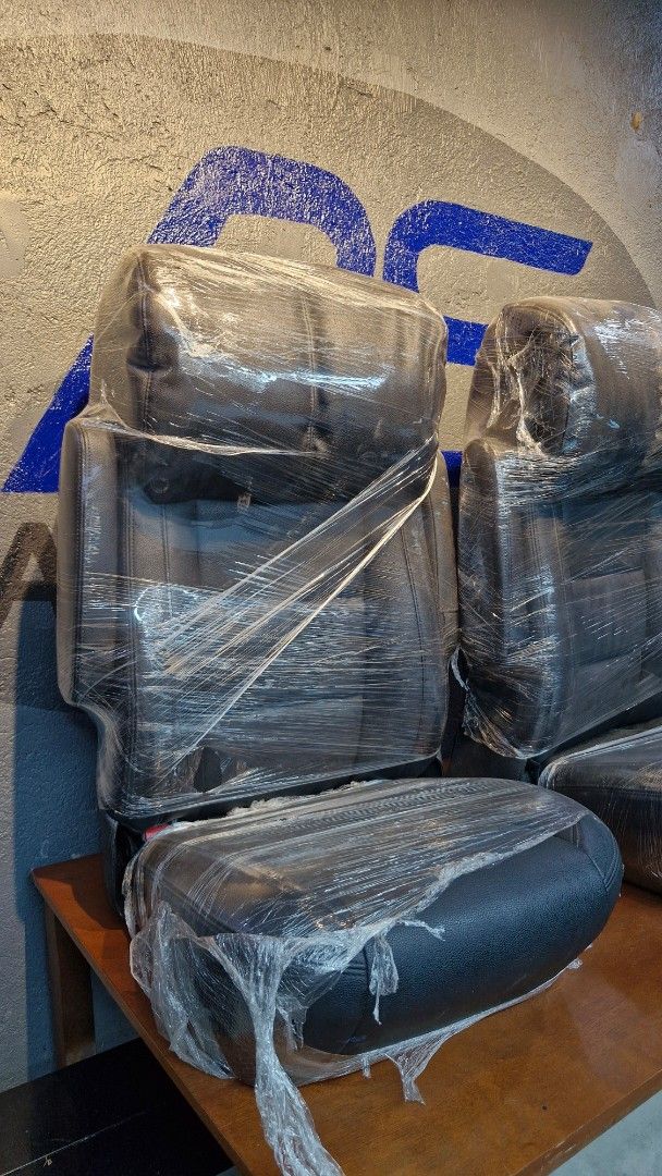 Atoy Customs captain seats (Category: Upholstery, Seatcovers and Other Interior Parts and Accessories) located in Manila. Submitted by inigomalig (Listing ID 1453573926, Image 3). Description: original atoy customs leather seats came from santa fe can fit on lc, prado, tucson etc .