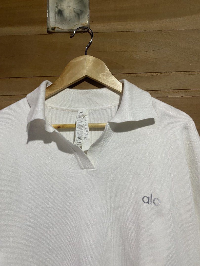 Authentic Alo knit polo long sleeve (Category: Tshirts & Polo Shirts ) located in Manila. Submitted by sixbysix (Listing ID 1453581479, Image 3). Description: Dimes 24x27 Size L-Xl Condition 9.8/10 Color rate 9.5/10 Issue : none Ps: Almost 8months twice lang nagamit .