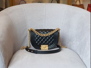 (Category: ) located in . Submitted by luxurydesignerbrands (Listing ID 1453568503, Image 1). Description: .