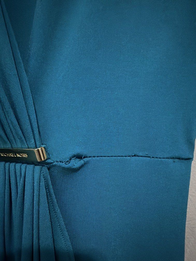 Authentic Michael Kors Teal Dresss (Category: Luxury Apparel) located in Manila. Submitted by pachoooli (Listing ID 1453566795, Image 3). Description: With flaw need stitching other than that the item is good.