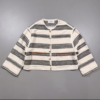 (Category: ) located in . Submitted by theexclusivetailor (Listing ID 1453611053, Image 1). Description: .