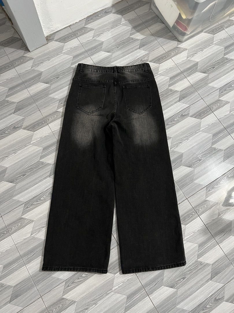 Baggy Pants Black Washed Manfinity (Category: Jeans) located in Angeles City. Submitted by nardfits (Listing ID 1453598224, Image 2). Description: Size Medium On Tag Size Dimensions Waist 32 Thigh 14 Length 42 Leg Opening 12 No Issues ✅ Mop Gcash Shipped Thru J&T Express ₱450 nalang free shipped na.