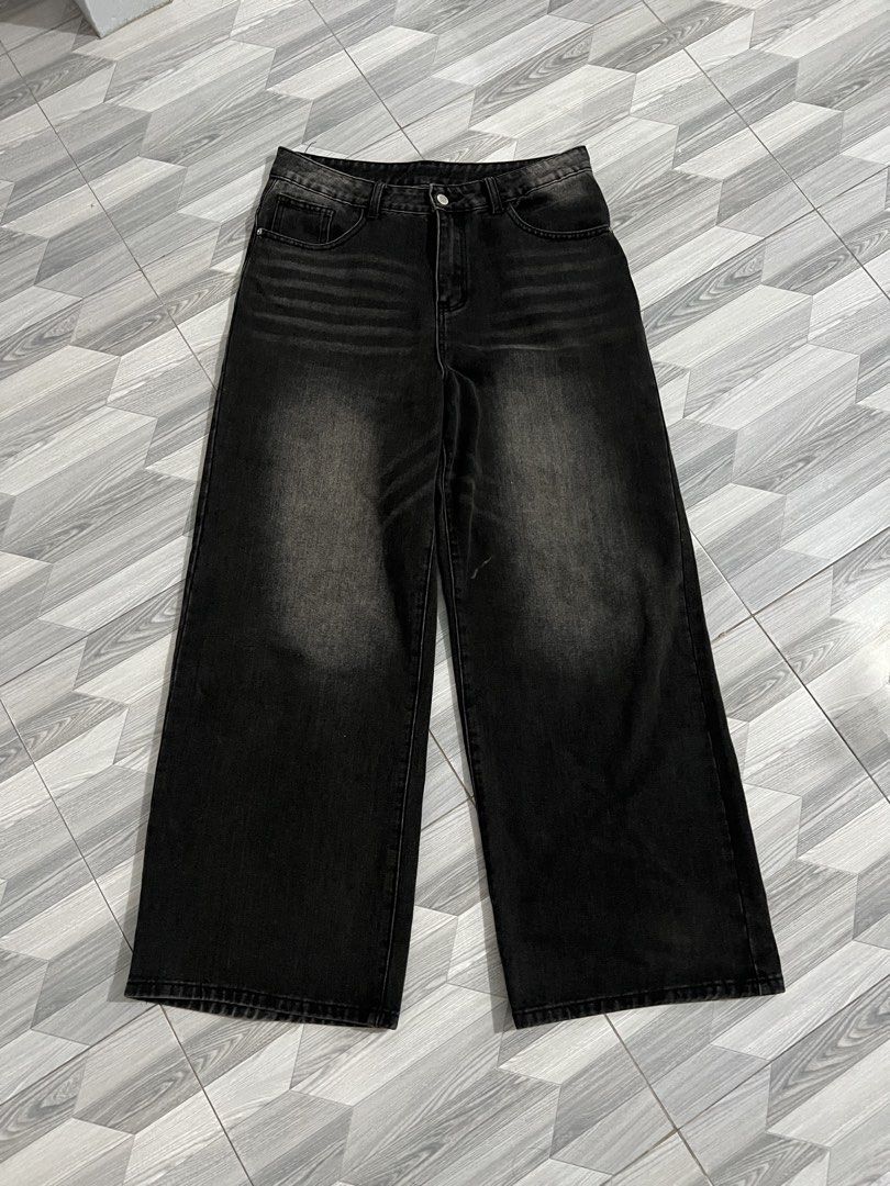 Baggy Pants Black Washed Manfinity (Category: Jeans) located in Angeles City. Submitted by nardfits (Listing ID 1453598224, Image 1). Description: Size Medium On Tag Size Dimensions Waist 32 Thigh 14 Length 42 Leg Opening 12 No Issues ✅ Mop Gcash Shipped Thru J&T Express ₱450 nalang free shipped na.