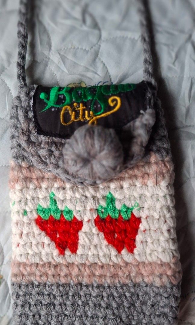 Baguio City Sling Bag (100.00 each) (Category: Cross-body Bags) located in Caloocan City. Submitted by haydee88 (Listing ID 1453434522, Image 2). Description: .