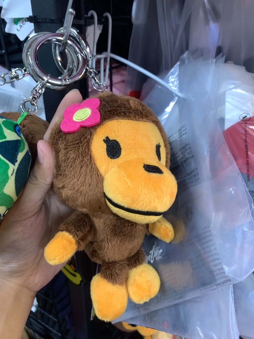 bape keychain (Category: Luxury Accessories) located in Manila. Submitted by mahriahhzz (Listing ID 1453431105, Image 3). Description: .