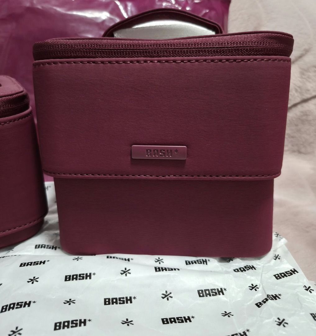Bash Flex Organizer Mini and Large JetSet (Category: Purses & Pouches) located in Pasig City. Submitted by loveMYshop2022 (Listing ID 1453433214, Image 3). Description: Bash Flex Organizer Mini and Large JetSet NO TO FAKE / DUPLICATE ITEMS PRICE for EACH ITEM Mini 1299 Big 1399 + 15.00 Paper Bag ✔️ORIGINAL ✔️BRANDNEW ✔️Limited Offer / limited Stocks Only 👍ready for pick up / on hand _ available 👍Location Pasig City 👍MOP Gcash / Maya / Gotyme /