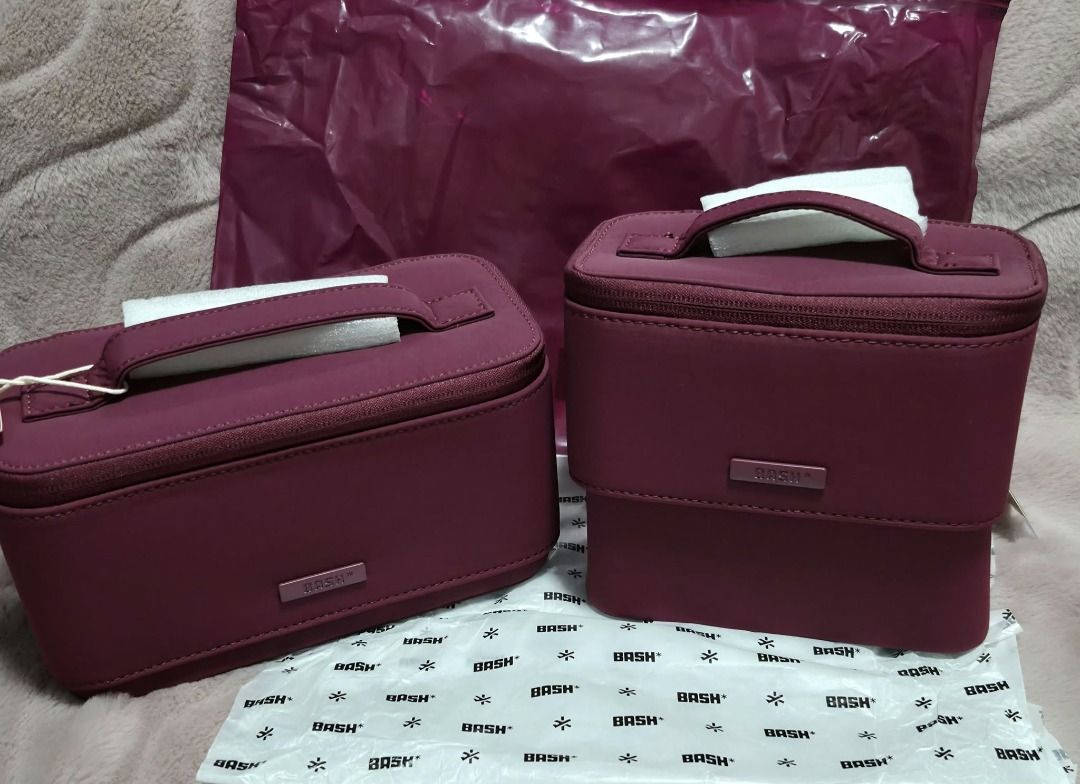 Bash Flex Organizer Mini and Large JetSet (Category: Purses & Pouches) located in Pasig City. Submitted by loveMYshop2022 (Listing ID 1453433214, Image 1). Description: Bash Flex Organizer Mini and Large JetSet NO TO FAKE / DUPLICATE ITEMS PRICE for EACH ITEM Mini 1299 Big 1399 + 15.00 Paper Bag ✔️ORIGINAL ✔️BRANDNEW ✔️Limited Offer / limited Stocks Only 👍ready for pick up / on hand _ available 👍Location Pasig City 👍MOP Gcash / Maya / Gotyme /