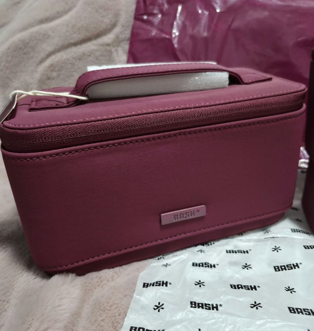 Bash Flex Organizer Mini and Large JetSet (Category: Purses & Pouches) located in Pasig City. Submitted by loveMYshop2022 (Listing ID 1453433214, Image 2). Description: Bash Flex Organizer Mini and Large JetSet NO TO FAKE / DUPLICATE ITEMS PRICE for EACH ITEM Mini 1299 Big 1399 + 15.00 Paper Bag ✔️ORIGINAL ✔️BRANDNEW ✔️Limited Offer / limited Stocks Only 👍ready for pick up / on hand _ available 👍Location Pasig City 👍MOP Gcash / Maya / Gotyme /