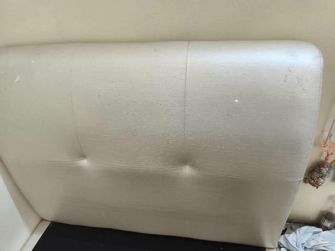 Bed Frame (Category: Bed Frames & Mattresses) located in Kuala Lumpur. Submitted by shena_2807 (Listing ID 1453512017, Image 2). Description: Please arrange own transport. In a good condition with some paint stain on the headboard but barely noticeable.