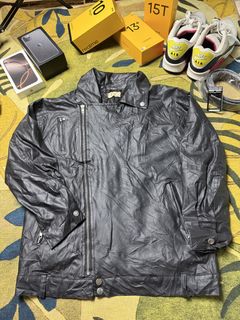 (Category: ) located in . Submitted by one9ninethrift (Listing ID 1453439885, Image 1). Description: .
