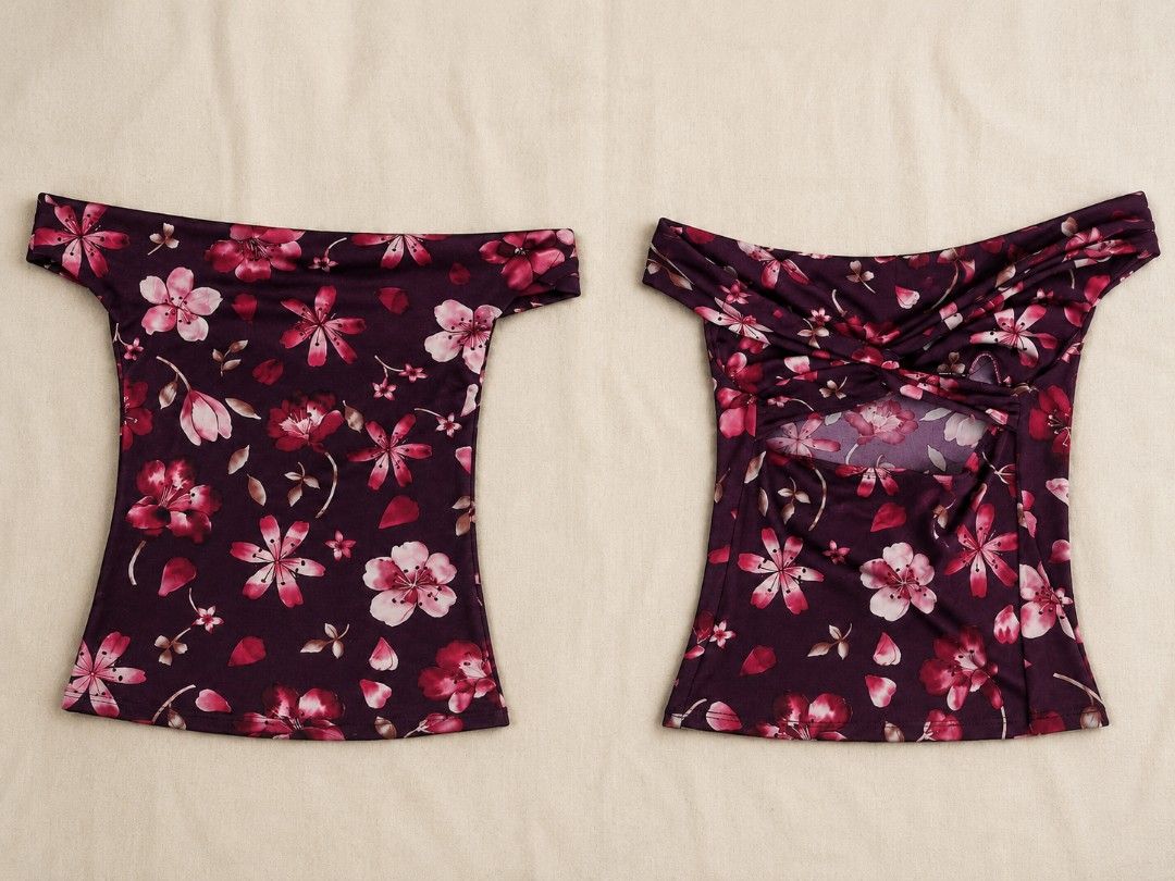 Off shoulder, Backless, Bloom Floral Top (Category: Others Tops) located in Cortes. Submitted by eb6a78eb9dc5239180880aa92c6c27 (Listing ID 1453553132, Image 1). Description: .