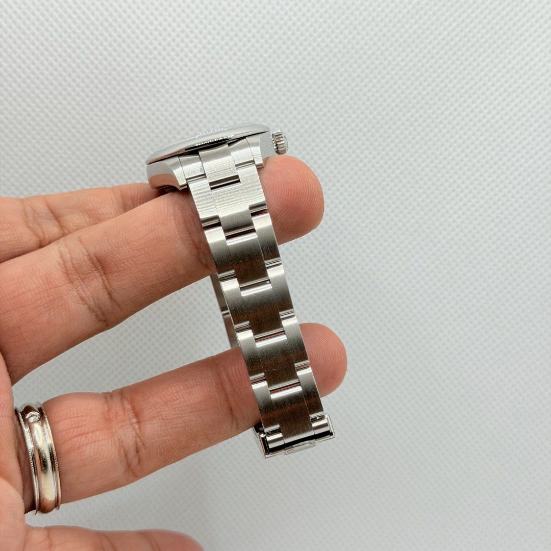 Brand New 12/2025 Rolex 276200 Oyster Perpetual 28 Candy Pink Dial (Category: Watches) located in Singapore. Submitted by worthytime (Listing ID 1410359085, Image 2). Description: 🫵Join our Tele-gram channel for latest updates: worthytime.biz/tele ➡️Rolex 276200 Oyster Perpetual 28 Candy Pink Dial ➡️December 2025 (5 Years Rolex International Warranty Till 12/2030) ➡️Brand New Unworn ➡️Partial Factory Stickers Intact ➡️Full Complete Set + White T