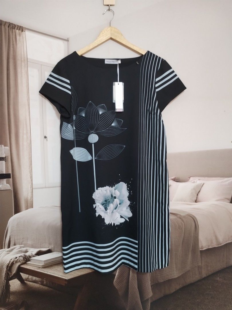 Brandnew Rinascimento dress (Category: Dresses) located in Lucena. Submitted by styleddsc (Listing ID 1453566189, Image 2). Description: .