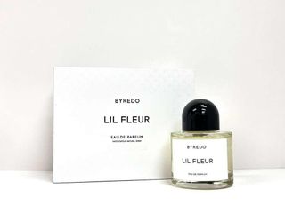 (Category: ) located in . Submitted by fragranceParfumdealer (Listing ID 1453550161, Image 1). Description: .