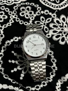 (Category: ) located in . Submitted by dijeywatchstore (Listing ID 1453510215, Image 1). Description: .