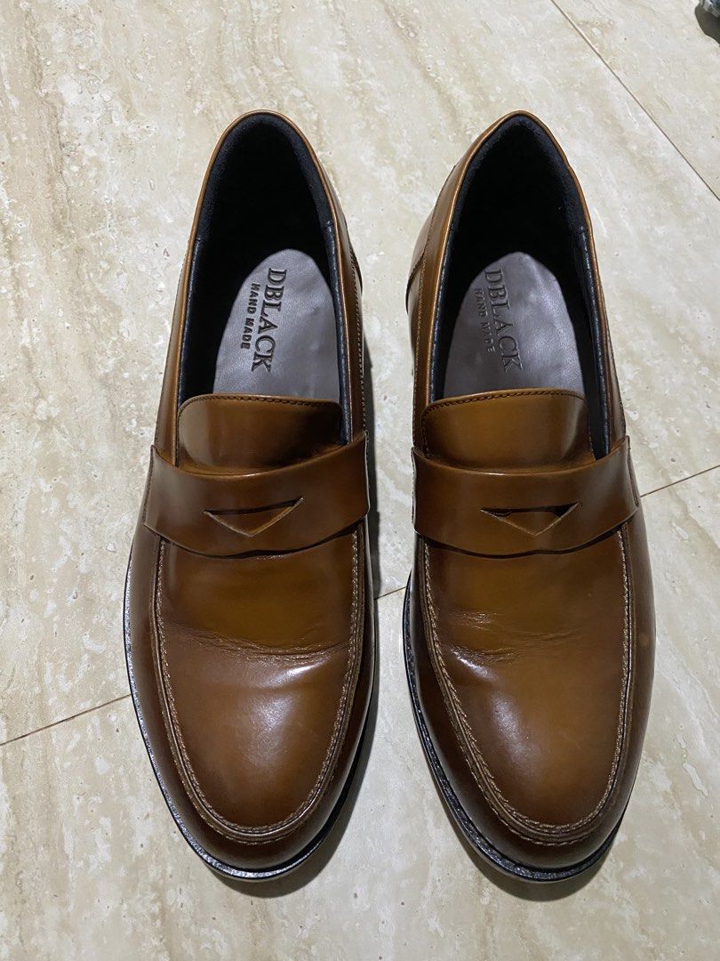CASUAL LOAFERS 8mens (Category: Casual Shoes) located in Cebu City. Submitted by matfinds (Listing ID 1453605185, Image 2). Description: excellent hand made comfy hindi masakit sa paa soft inside 8mens Talamban cebu.