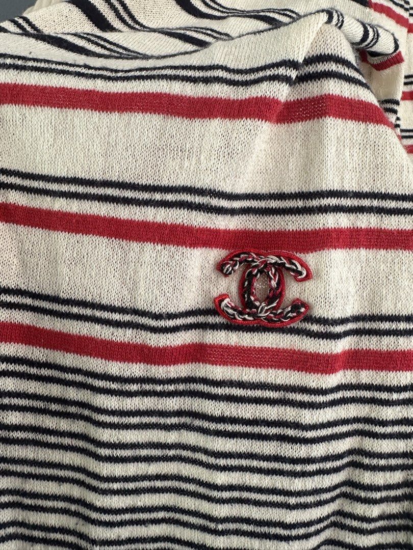 Chanel 2013 Long Stripe Cardigan (Category: Luxury Apparel) located in Pasig City. Submitted by worn2wice (Listing ID 1453531575, Image 3). Description: Size 34 Measurements W 19.5 L 31 S 13 Excellent condition Few signs of usage.