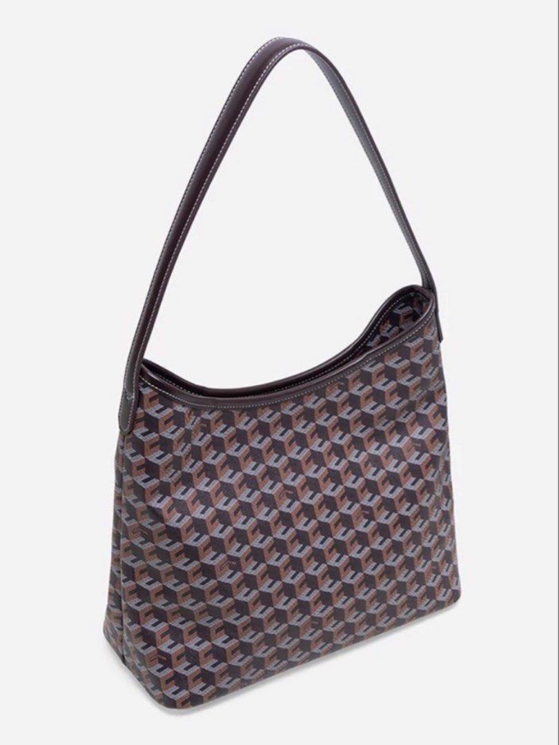 Christy Ng Large Hobo Bag (Category: Shoulder Bags) located in Cavite. Submitted by newnprelovedbya (Listing ID 1453598199, Image 1). Description: .