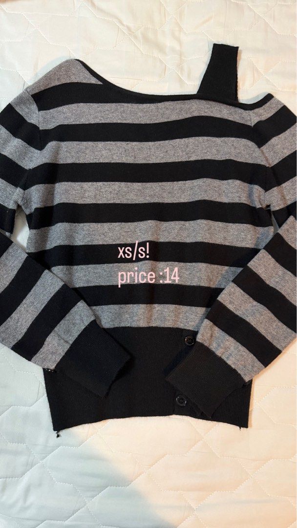 clothes (Category: Shirts) located in Singapore. Submitted by vjnm4 (Listing ID 1453575053, Image 3). Description: hiii! im looking to clear out my wardrobe and itll be really helpful if you guys helped me, meet up at redhill i can consider meeting up at diff mrt stations but might cost 2-5 dollars more depending on the place, pm for any questions tho!.