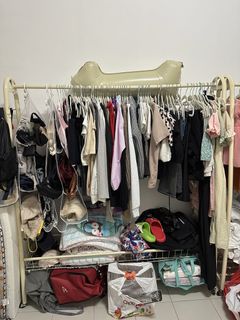 (Category: ) located in . Submitted by bon (Listing ID 1453560650, Image 1). Description: .