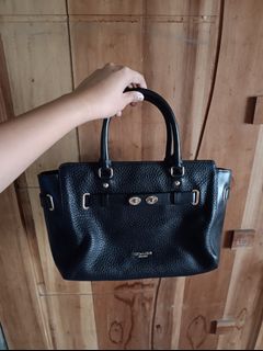 (Category: ) located in . Submitted by she.lovedd (Listing ID 1453447516, Image 1). Description: .