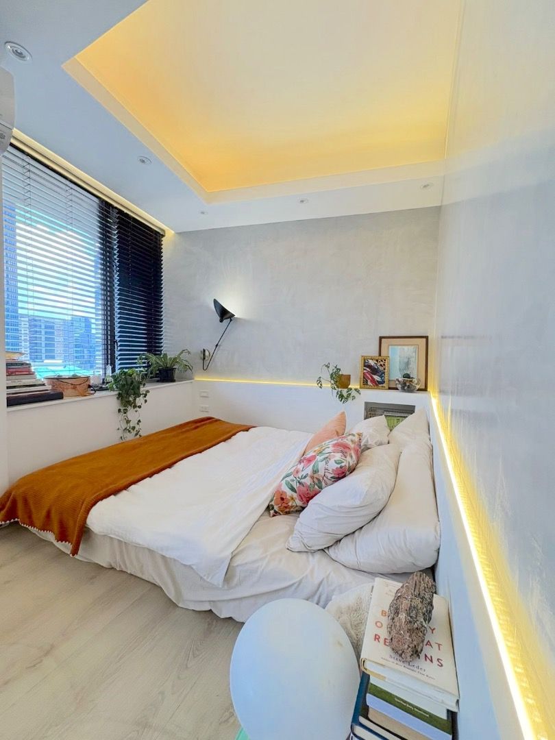 COZY BELLAGIO (BGC) Unit (Category: Apartments & Condos) located in Manila. Submitted by phil_real_estate (Listing ID 1453503779, Image 3). Description: COZY BELLAGIO (BGC) Unit 44 sqm European Chic Condominium Fully Furnished & Renovated Features: Modern interiors - Cozy, Well-designed, Plenty of Storage Nearby Places: Burgos Circle, Shangri-la, High Street, St. Luke’s Hospital Price: ₱ 11.5 Million (gross) Clean title For viewings and any real 