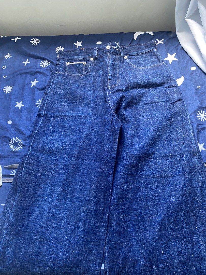 Custom made Japanese Selvedge denim (Category: Jeans) located in Quezon. Submitted by sevennn1 (Listing ID 1453484425, Image 3). Description: 32-34 15 42 13-13.5 BOUGHT THIS FOR 4.5 -also i made the fade manually -could alter what u want -authentic jap selvedge denim .
