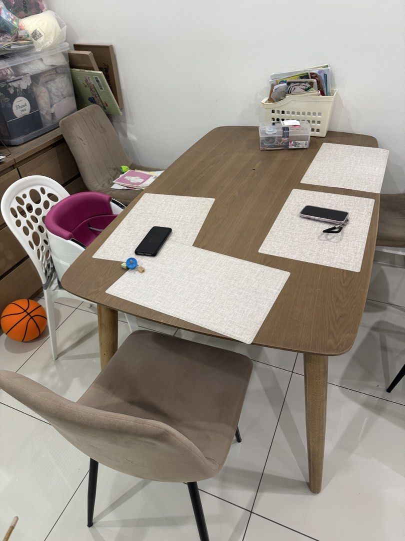 Dining table (Category: Tables & Sets) located in Georgetown. Submitted by wilson.520 (Listing ID 1453559079, Image 1). Description: Dining table 150x85cm Plus 4 chair Cod penang Transport need to arrange urself.