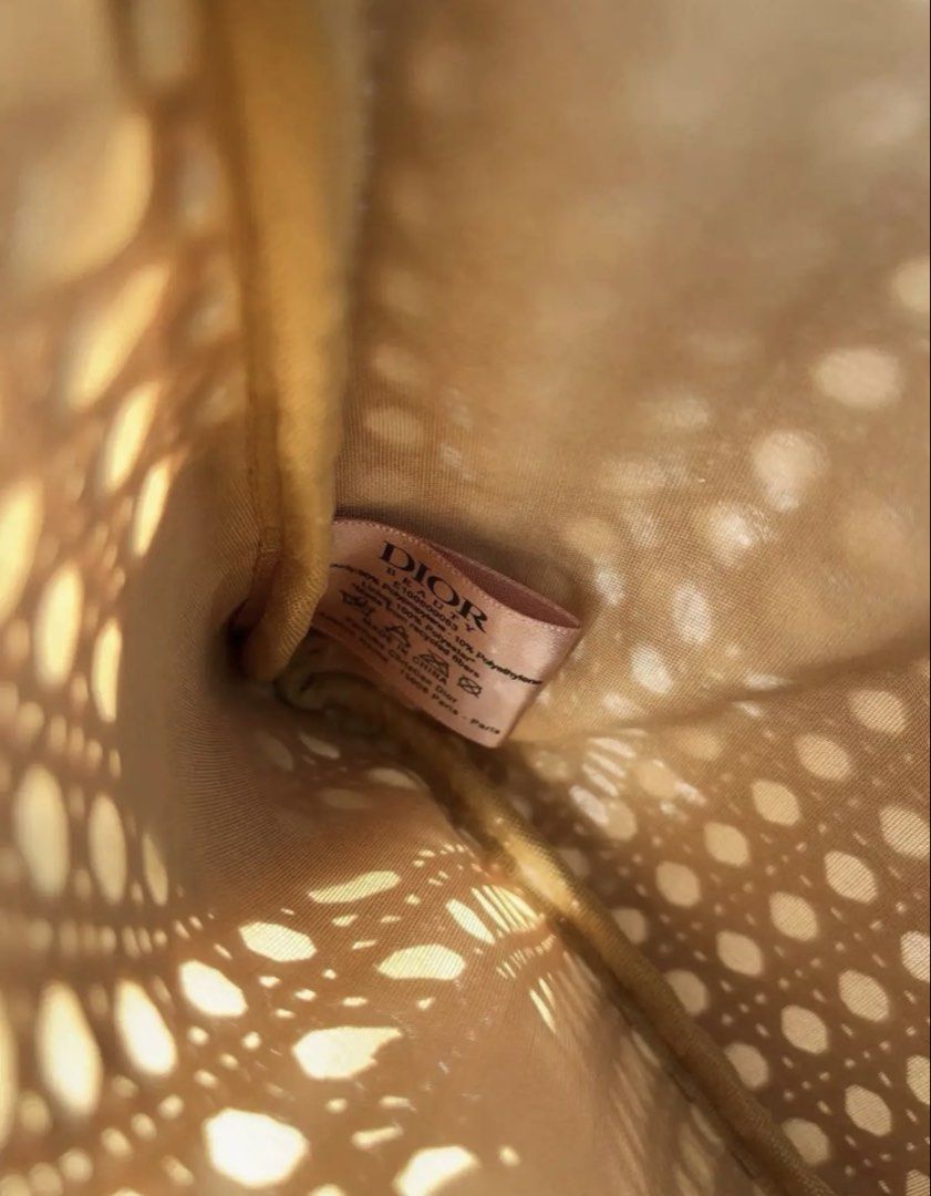 DIOR Solar Pochette Raffia 2026 Pouch Makeup Bag (Category: Purses & Pouches) located in Cavite. Submitted by anaiawyss (Listing ID 1453602660, Image 3). Description: Dior Solar Pochette Raffia 2026 Pouch Makeup Bag GWP (Gift with Purchase) from DIOR Beauty - Authentic 3pcs Available! Payment: Gcash/Maya Delivery: Lalamove/J&T Comes with a Box but no paper bag 😄 Send a message for inquiries! .