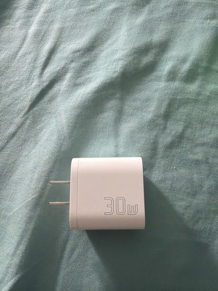 Essager 30 watts Type C adaptor Brand new (Category: Cables & Adaptors) located in Manila. Submitted by kenneth083117 (Listing ID 1453518192, Image 1). Description: Brand new, Will supposedly use it but I already found my adaptor 250 pesos only Pandacan, Manila Location.