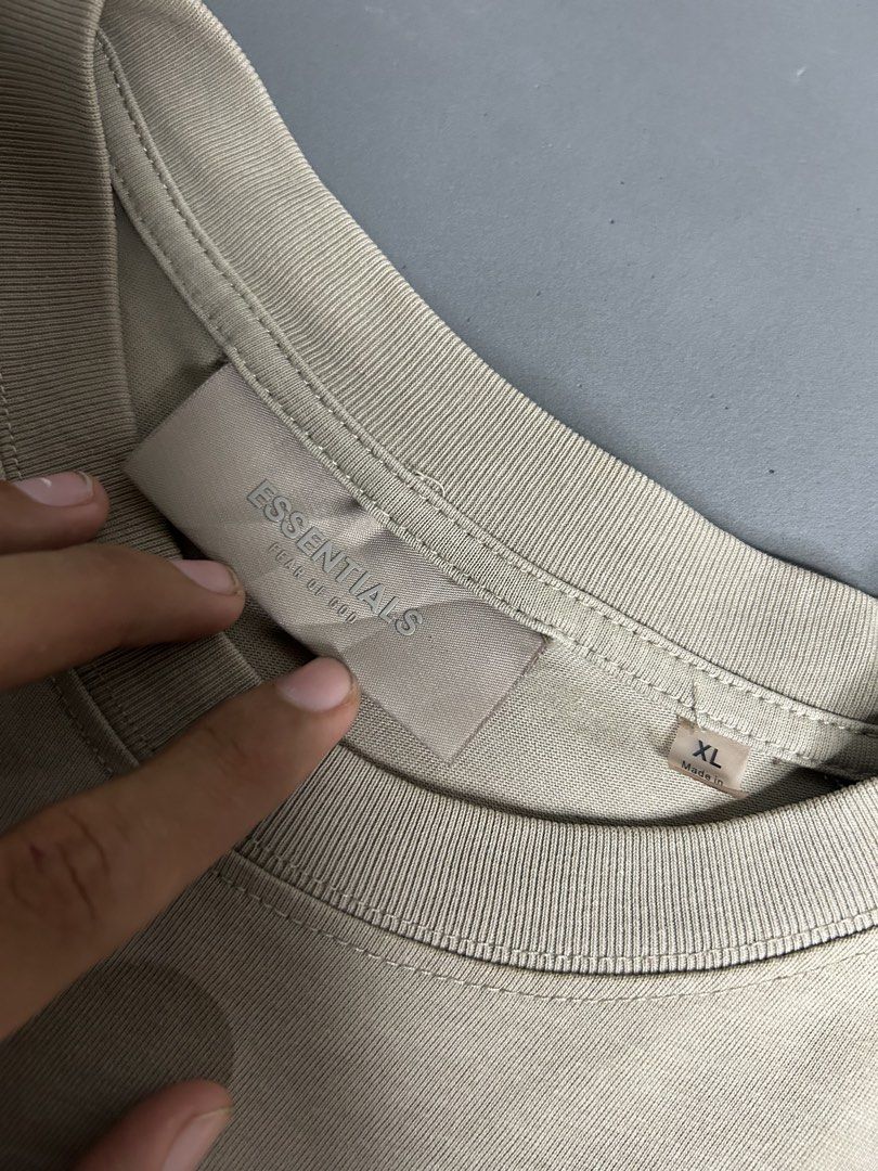 Essentials (Category: Formal Shirts) located in Malasiqui. Submitted by malasiqui_looters (Listing ID 1453437011, Image 3). Description: -Essentials -22x28 -Excellent Condition -No issue.