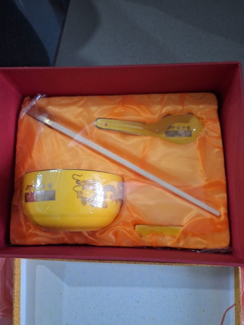 Everything else (Category: Everything Else) located in Singapore. Submitted by dealdelight88 (Listing ID 1453512295, Image 2). Description: Collection by Wed 5/8 (6.30pm to 9pm) at 119 Marsiling Rise..