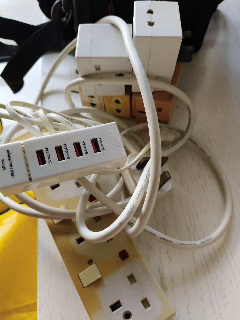 Extension cables & multi socket (Category: Cables & Adaptors) located in Singapore. Submitted by ea777grace (Listing ID 1453436588, Image 1). Description: .