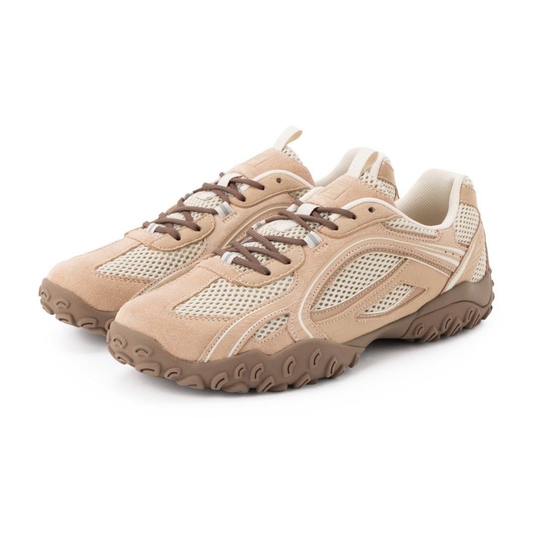 FILA Echappe - Milk Tea (Ningning's pick) (Category: Sneakers) located in Paranaque City. Submitted by jefp1415 (Listing ID 1453598434, Image 2). Description: FILA Echappe sneakers - Ningning's pick - Milk tea colorway - Size US7 - Used twice - 2 shoelace (brown and lace) - bought in South Korea so no box na rfs: decluttering.