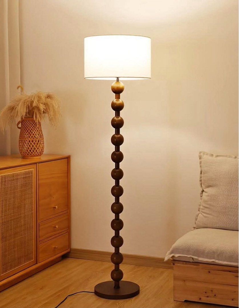 Floor Lamp (Category: Lighting) located in Valenzuela. Submitted by jhagonzales (Listing ID 1453580724, Image 1). Description: .