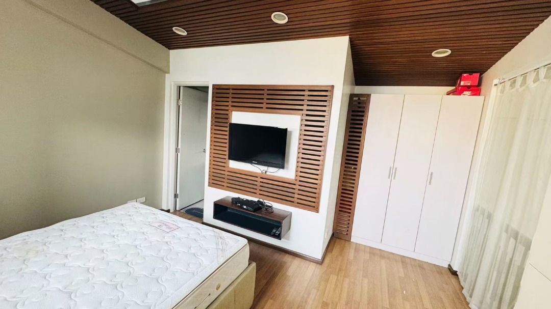 FOR LEASE: 2BR Encino Two Serendra (121 sqm - Loft type unit) (Category: Apartments & Condos) located in Malabon City. Submitted by rachellerc05 (Listing ID 1453555929, Image 3). Description: FOR LEASE: 2BR Encino Two Serendra 2 Bedrooms - Loft Type Unit 121.5 sqm with balcony with Maids room Parking space also available (with additional fee) .