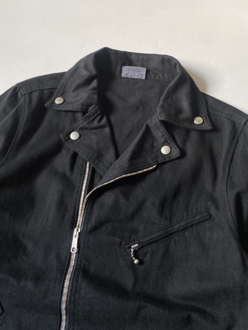 French Market Basic Biker Jacket(CDG Alt) (Category: Coats, Jackets and Outerwear) located in Baguio. Submitted by archival.store (Listing ID 1453606029, Image 3). Description: Size tagged:L Issue:none Width: 20.5 Length:27.3 Shoulder:16.5 Sleeve: 26.3 .