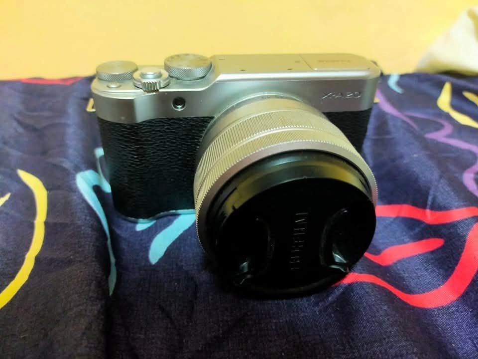 Fujifilm XA20 (Category: Cameras) located in Cavite. Submitted by jheabelanio (Listing ID 1453574012, Image 3). Description: 📸 FOR SALE: Fujifilm X-A20 Mirrorless Camera 💰 Price: ₱13,500 Selling my Fujifilm X-A20, purchased in 2019 for ₱17,000. ✨ Good working condition ✨ Minor scratches from normal use ✨ Camera bag included ✨ SD card included ⚠️ No charger included Perfect for beginners, content creators, travel, and everyday photography! Selli