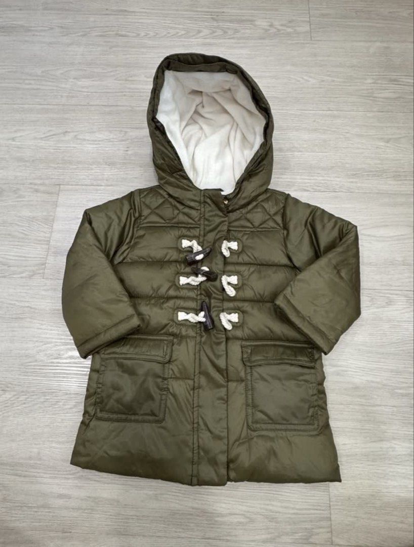 GAP winter jacket (Category: Babies & Kids Fashion) located in Singapore. Submitted by popsie (Listing ID 1453433304, Image 2). Description: Size runs big. Self collect at Punggol or arrange courier for collection. .