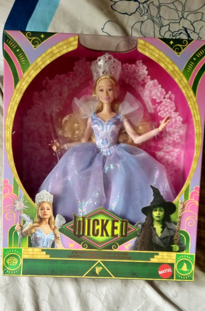Glinda deluxe doll NRFB (Category: Figurines & Statues) located in Tacurong. Submitted by ace_denver (Listing ID 1453395012, Image 1). Description: brandnew and NRFB what you see is what you get.