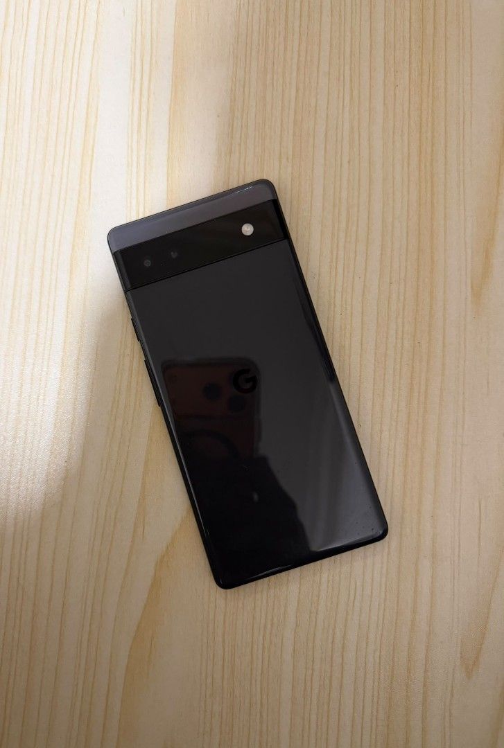 Google Pixel (Category: Google Pixel) located in Singapore. Submitted by alberteins (Listing ID 1453599009, Image 2). Description: Google pixel 6a Black color 128gb , good condition everything works fine, can check before buying.only phone.