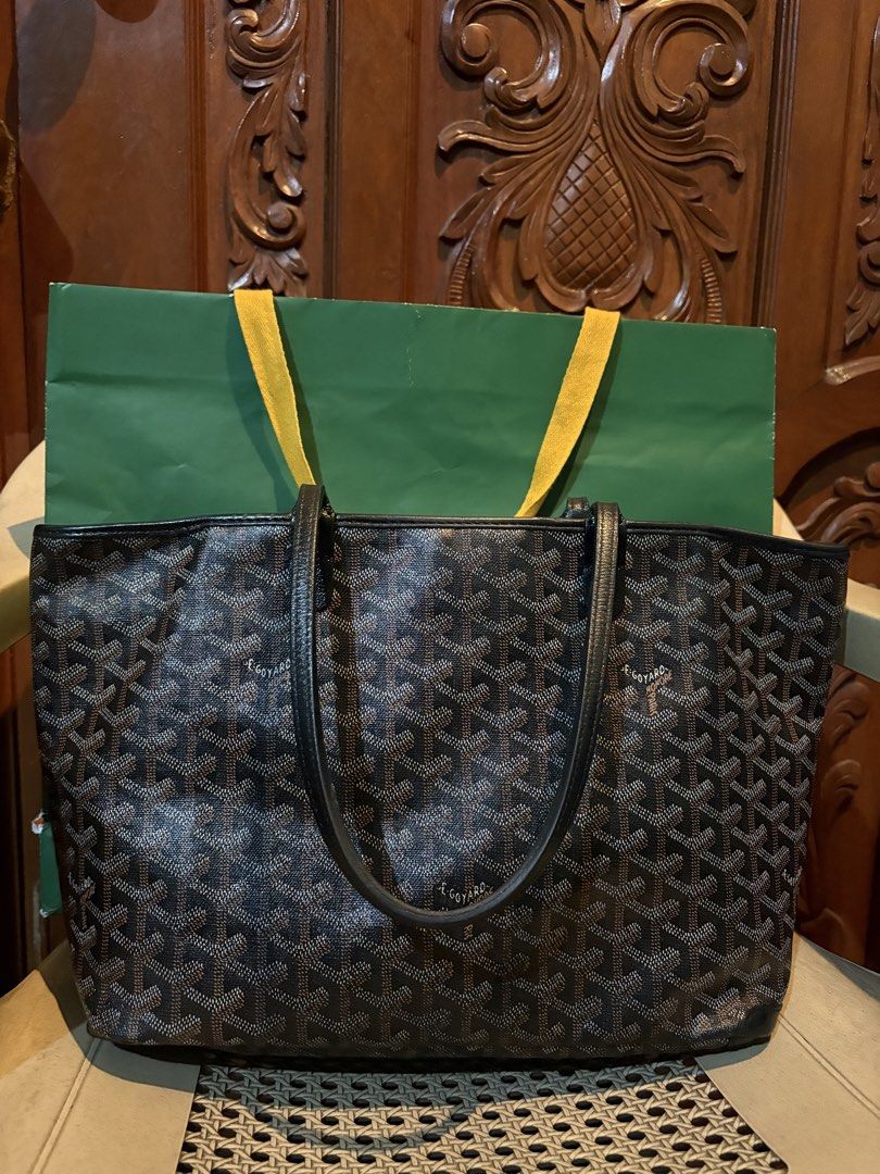 Goyard Artois Bag (Category: Luxury Bags & Wallets) located in Quezon City. Submitted by ellemss (Listing ID 1453596065, Image 1). Description: - RFS: need funds - Good condition - Comes with entrupy and paper bag, but generic dust bag.