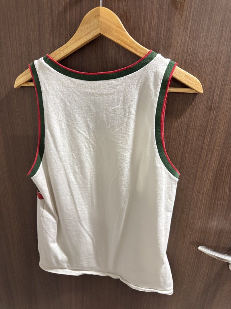 Gucci (Category: Activewear) located in Singapore. Submitted by boonkt (Listing ID 1453594877, Image 3). Description: Fits size S too .