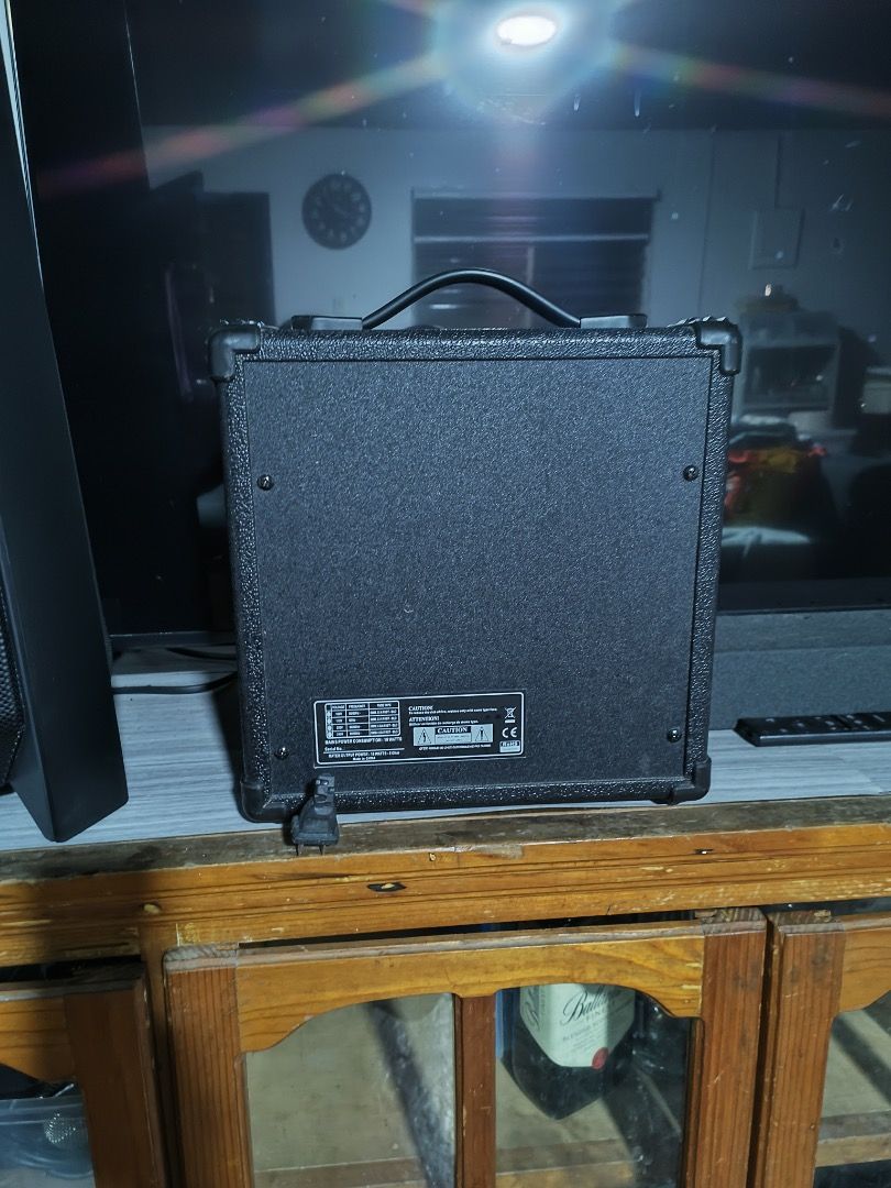 Guitar Amplifier (Category: Soundbars, Speakers & Amplifiers) located in San Pedro. Submitted by livewhale_5f6415 (Listing ID 1453583309, Image 2). Description: For Sale: 2 Guitar Amplifiers (15W) – Excellent Condition I’m selling two of my guitar amplifiers. Both are in very good condition and work perfectly. They have only been used at home and were never used for gigs or outdoor performances. 1. Chameleon Modeling Amplifier * Purchased last ye