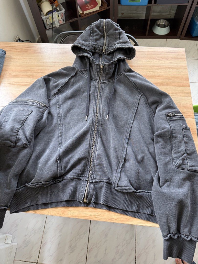 HARE Japan Zip-Up Distressed Hoodie (Category: Hoodies) located in Manila. Submitted by lostfromsanity (Listing ID 1453484074, Image 3). Description: HARE Japan exclusive brand Retails for 24,000 Yen / 9,400 php Negotiable Unused No issues Dm for more info Size S on tag but quite big Boxy bomber typa fit 24x27.