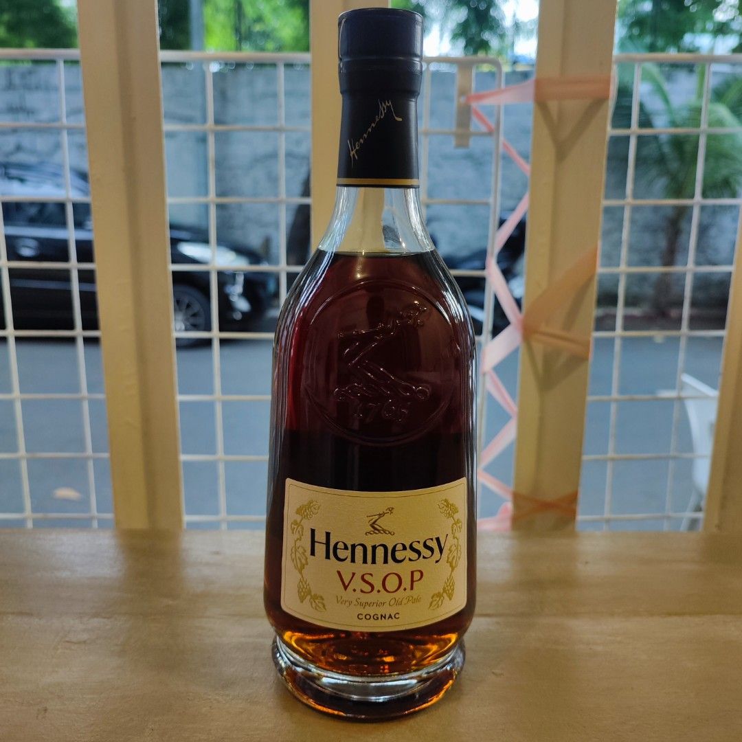 Hennessy V.S.O.P Cognac with Box (Category: Beverages) located in Manila. Submitted by iamxt63929 (Listing ID 1453594856, Image 2). Description: - Full and sealed bottle of Hennessy V.S.O.P. - Includes original red box - Ideal for gifting or personal enjoyment - Great for collectors and cognac enthusiasts.