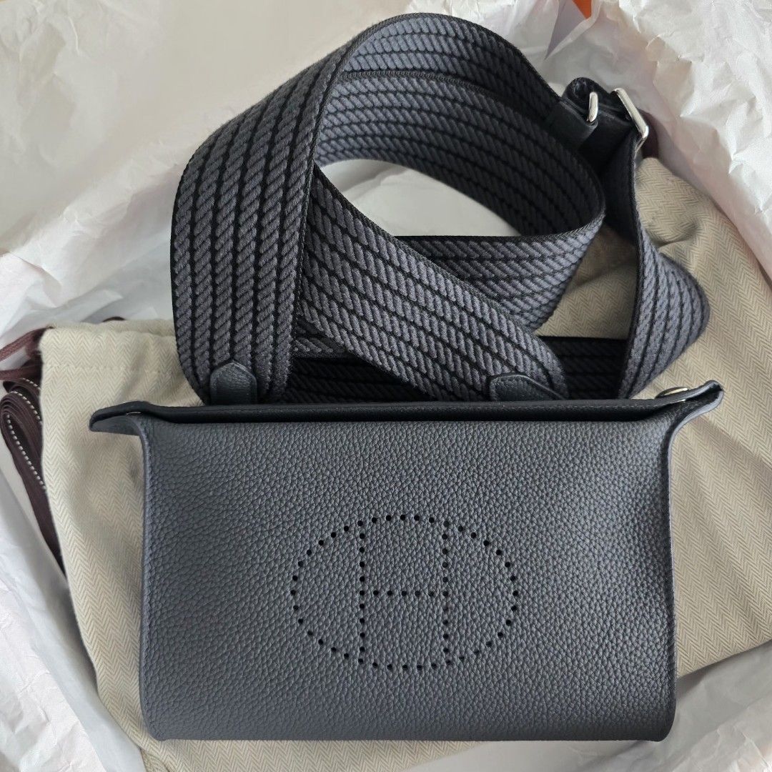 Hermes Videpoches (Category: Luxury Bags & Wallets) located in Paranaque City. Submitted by portodimoda (Listing ID 1453521572, Image 1). Description: AUTHENTIC AND AVAILABLE!!! Used for few hours only. Comes with a dustbag and box only .