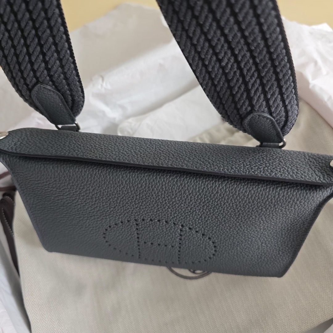 Hermes Videpoches (Category: Luxury Bags & Wallets) located in Paranaque City. Submitted by portodimoda (Listing ID 1453521572, Image 3). Description: AUTHENTIC AND AVAILABLE!!! Used for few hours only. Comes with a dustbag and box only .
