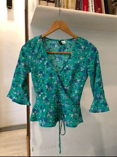 (Category: ) located in . Submitted by qalcloset (Listing ID 1453453554, Image 1). Description: .