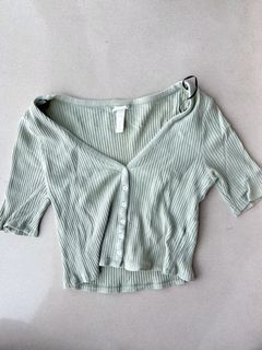（分類：）位於 。 由 izzy.cl0thes 提交（商品編號 1453485912，圖片 1）。簡介： 。